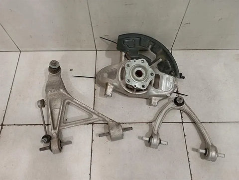 Ferrari Roma F169 Right Front Hub 867714 Wheel Bearing Housing Front Right SET SET