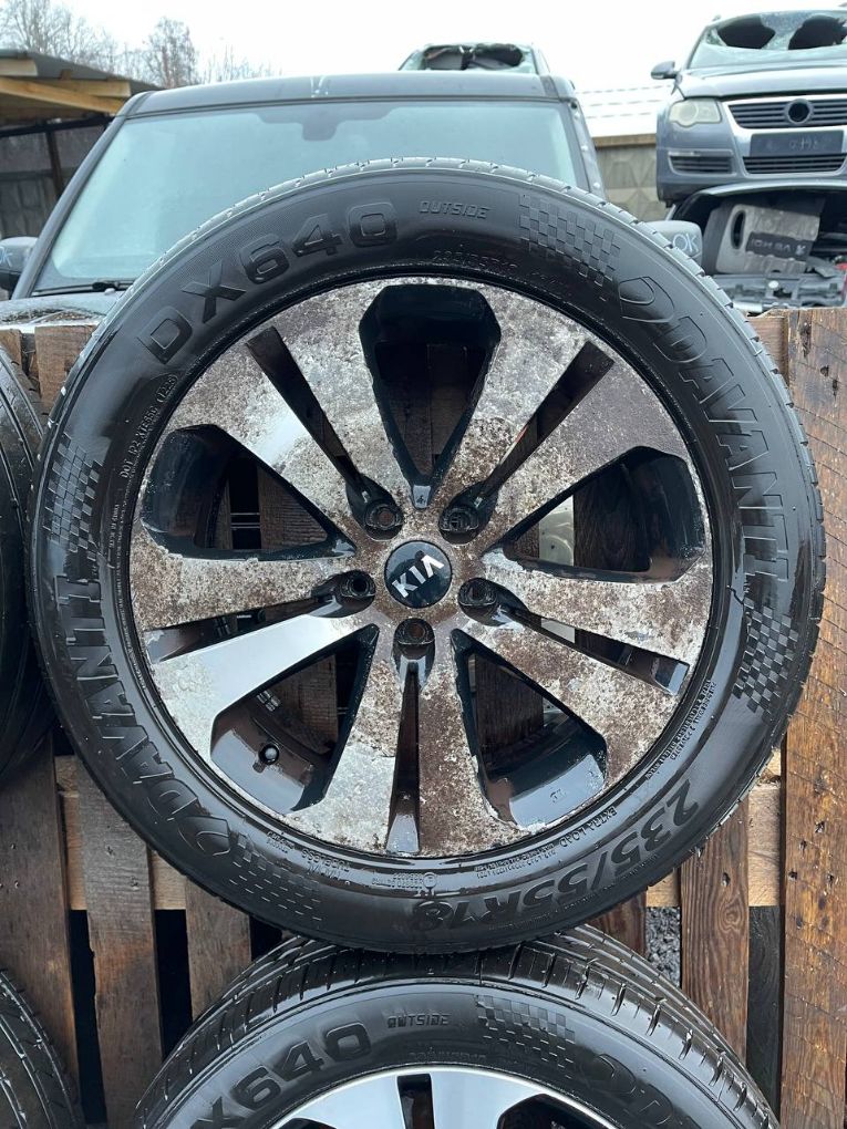 7JX18 ET40.5 D67.1 5X114.3 Rim set With Tyres 4 pcs KIA SPORTAGE III (SL) (2010-2015)