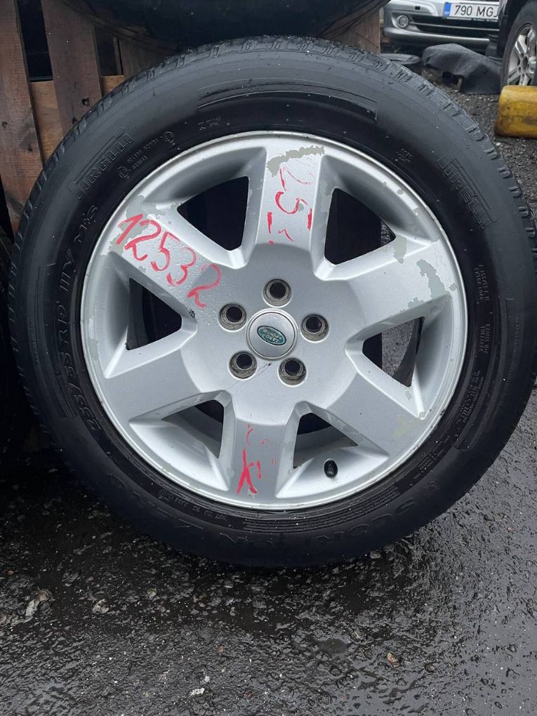 8JX19 ET53 D72.6 5X120 Rim set With Tyres 4 pcs LAND ROVER DISCOVERY III (TAA) (2004-2009)