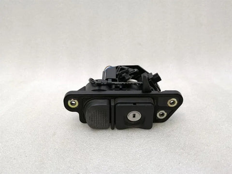 Mercedes S-Class W220 Boot Lock A2208210751 Tailgate Lock-