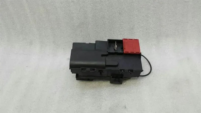 Mercedes S-Class W222 Fuse Box Relay A2225402450 Fuse Box-