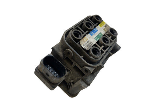 A2123200358 Air suspension valve block MERCEDES-BENZ E-CLASS (W212) (2009-2016)