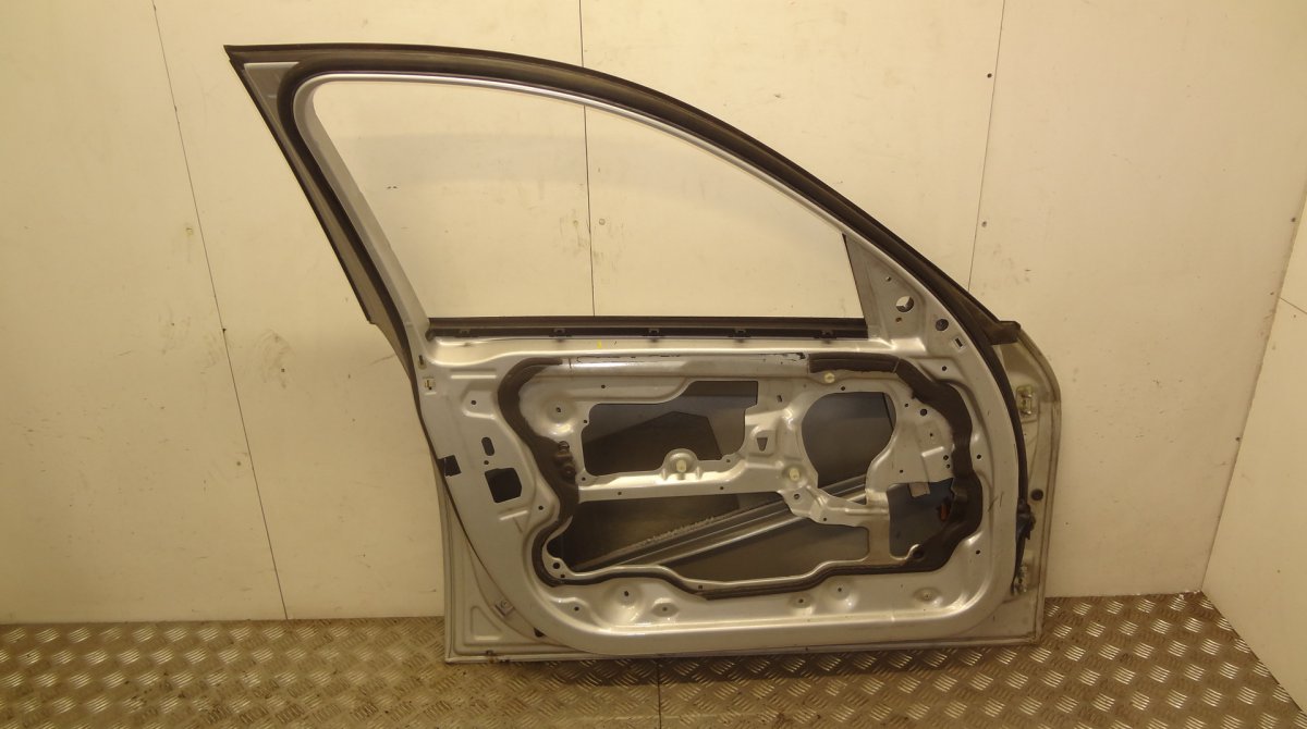 7203643 5A2A385 Door Front Left BMW 3 (E90, E91, E92, E93) (2005-2011)