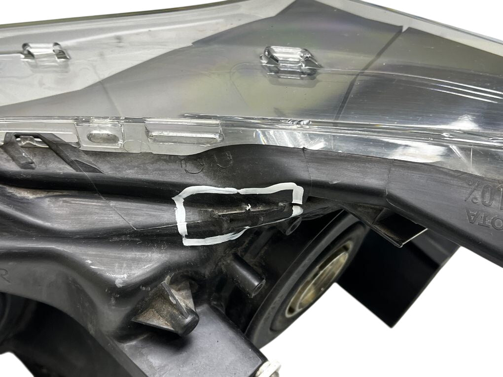 8111002E70-00 Headlight right TOYOTA COROLLA XI (E170, E180) (2013-2018)