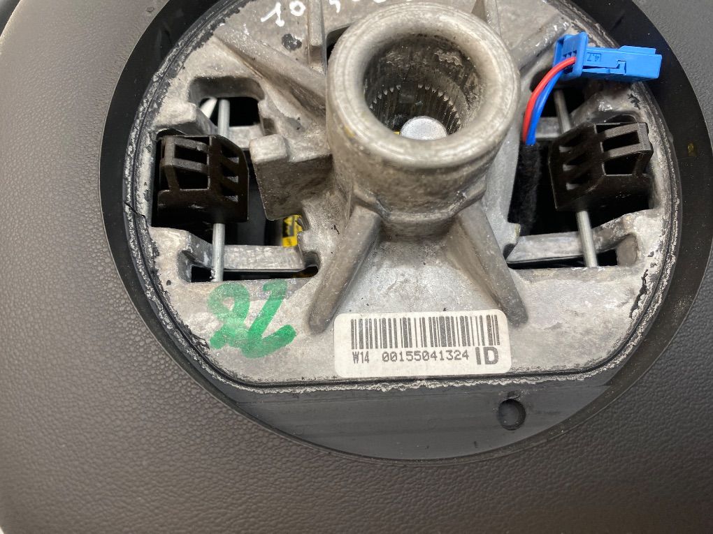 96700162ZD Steering Wheel DS DS 4 / DS 4 CROSSBACK (07.15-)