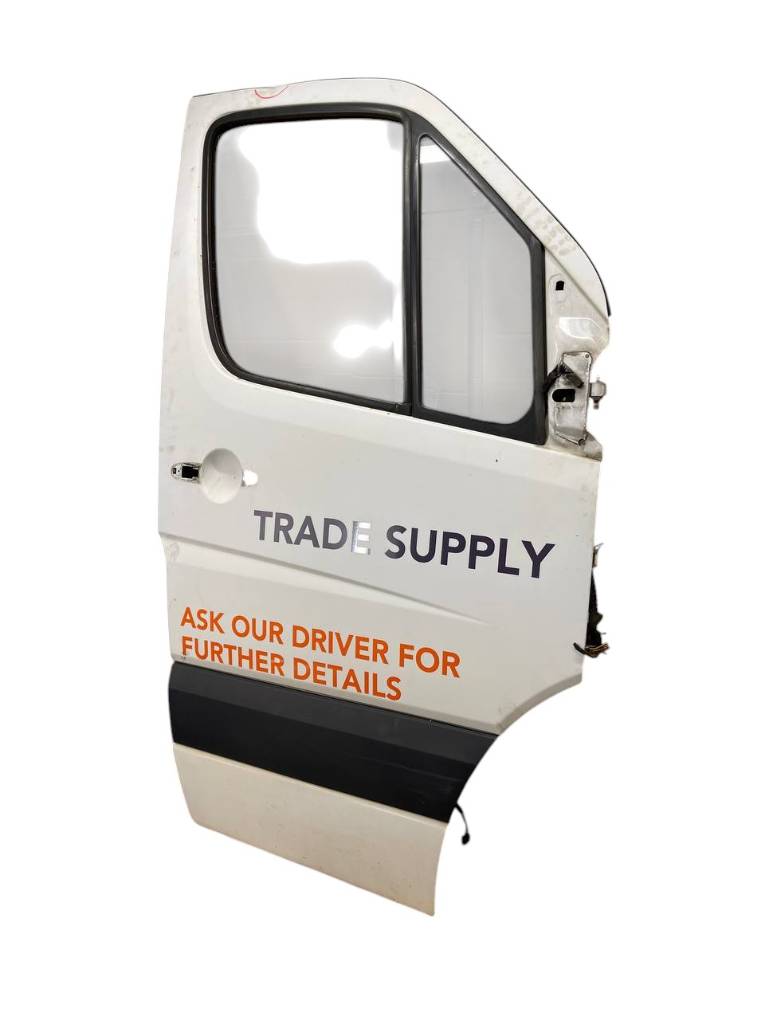 9067200105 Door Front Right MERCEDES-BENZ SPRINTER (906) (2006-2018)