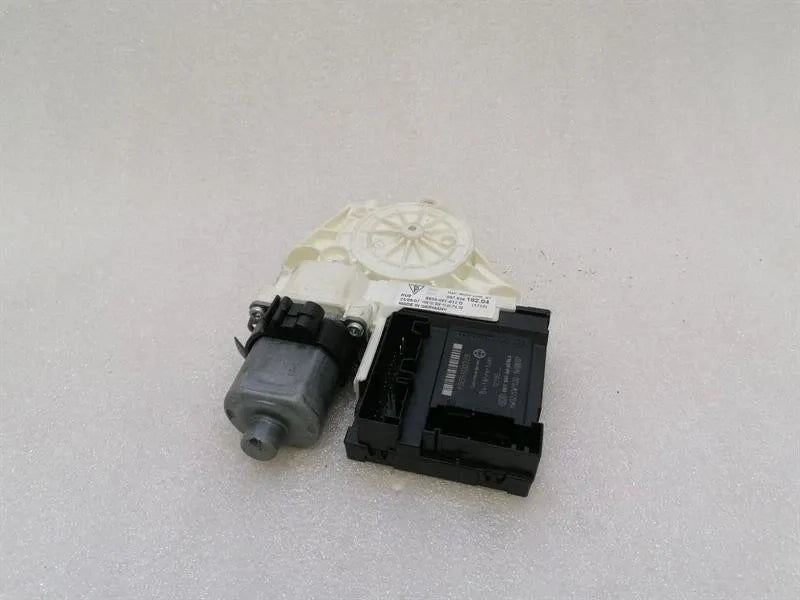 Porsche 911 997 door window motor 99762418204 window regulator motor passenger side