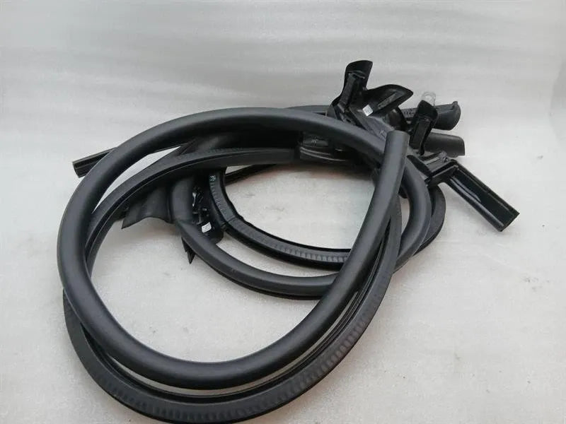 Audi R8 4S AWD door seal 4S7831707A door seals left