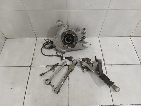 Porsche 911 991 GT3RS Mk1 Right Rear Hub 9913316128 Wheel Bearing Housing Rear Re