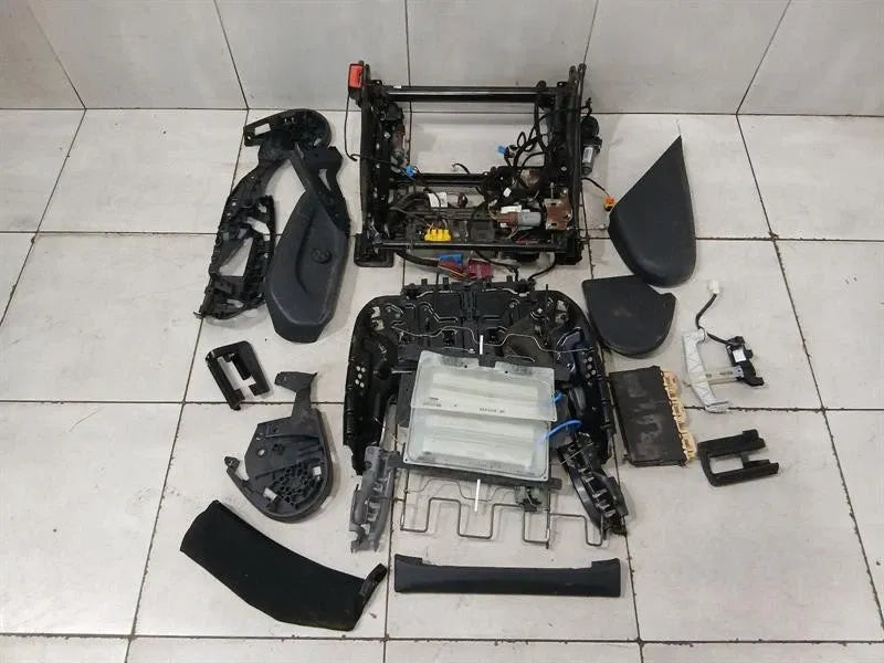 Mercedes C Class W205 Seat Frame Adjustment A0009108902 LH Seats Frame Engine