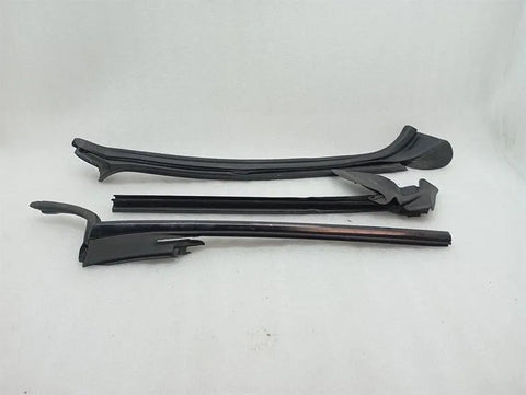 Bentley Continental GTC 18-24 3S Left Door Seal 3SD867415A Left Door Seals