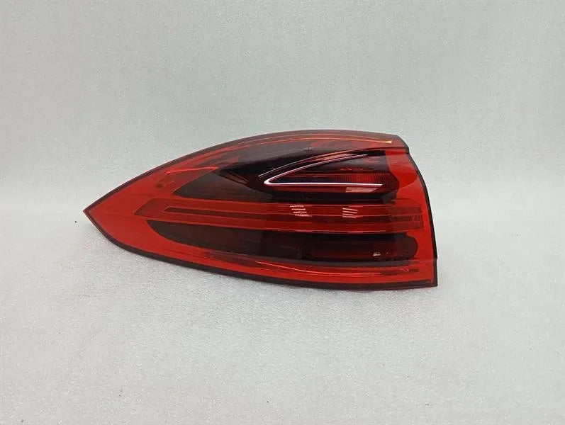 Porsche Cayenne 958 92A left rear light 7P5945207G tail light rear left