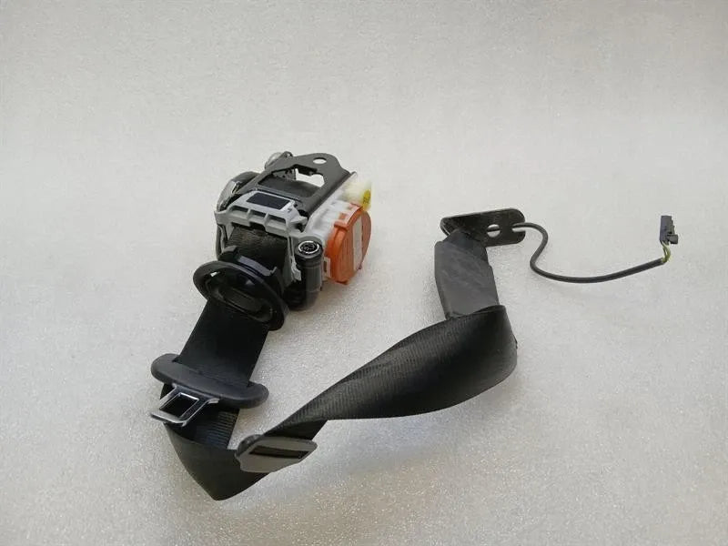 Audi R8 4S Performance left seatbelt 4S8857705A seat belt belt left