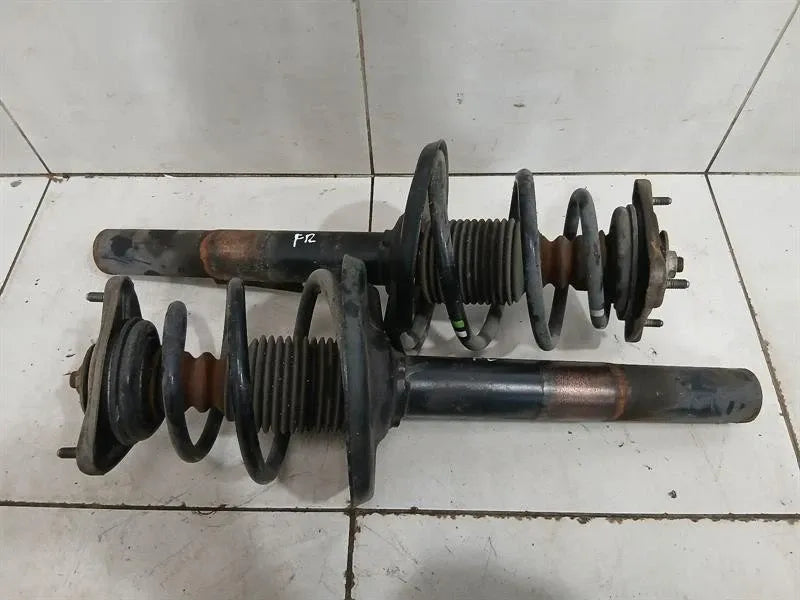 Porsche 911 996 Shock Absorber Front 99634304140 Front Shock Absorber Set of 2