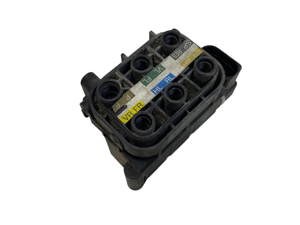 A2123200358 Air suspension valve block MERCEDES-BENZ E-CLASS (W212) (2009-2016)