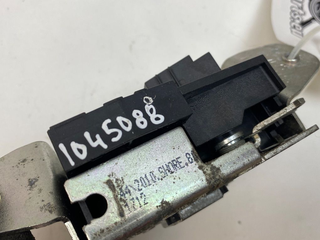 A2047401300 Bootlid / tailgate lock MERCEDES-BENZ E-CLASS (W212) (2009-2016)