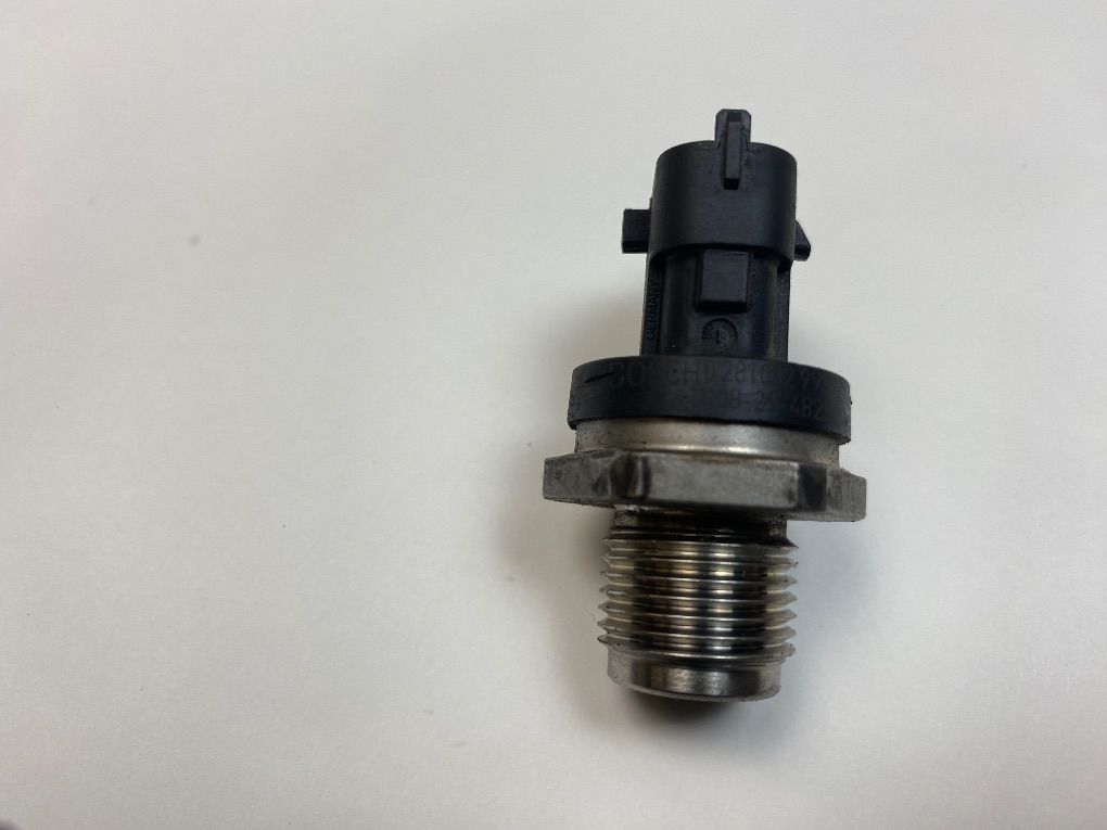 0281002995 0281002990 Fuel pressure regulator set VOLVO XC60 I (2008-2017)