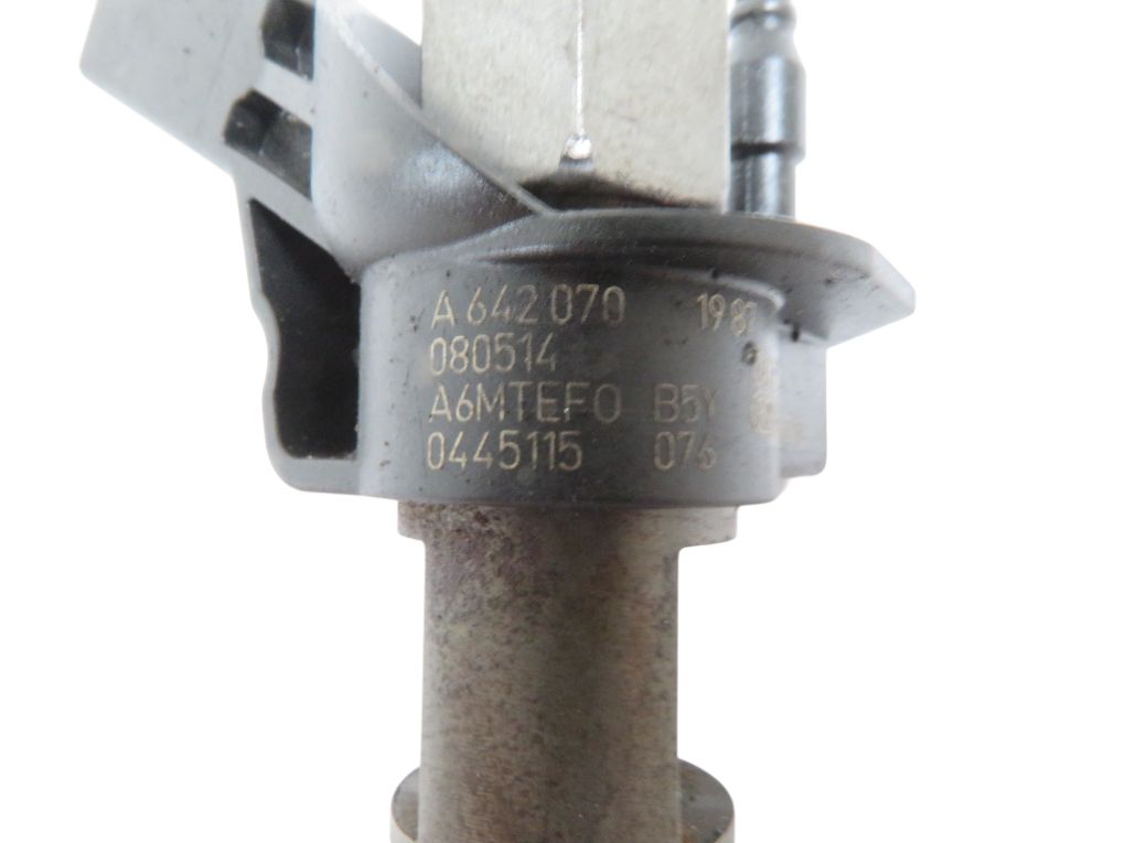 A6420700587 A6420701987 A6420701387 A6420700587 A6420701987 A6420701387 Fuel Injector MERCEDES-BENZ GL-CLASS (X164) (2006-2012)