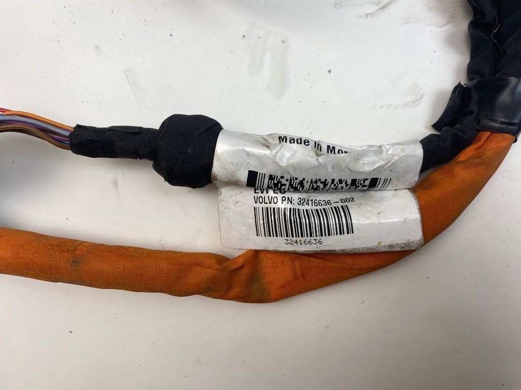32416636 Battery charging port / dock VOLVO XC90 II (2014-)