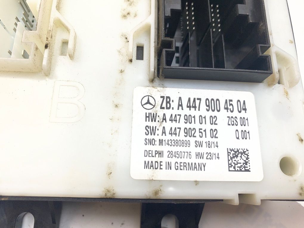 28509995 28507029 28610731 28489136 Fuse box MERCEDES-BENZ VITO / V-CLASS (W447) (2014-)