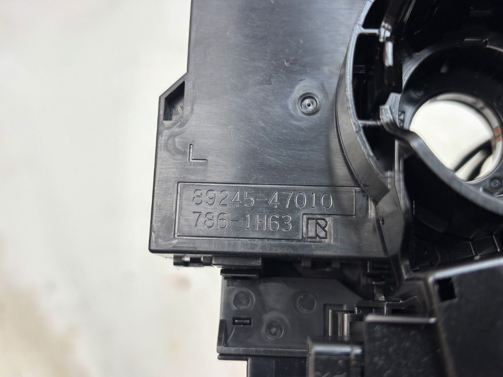 8430747200 Indicator/wiper/slip ring switch (stalk) TOYOTA PRIUS IV (XW50) (2015-2022)