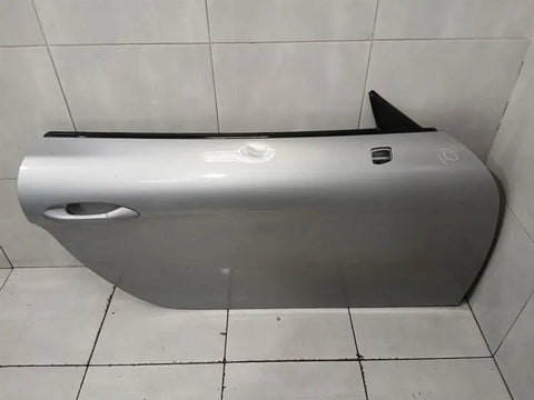 Porsche Cayman 718 right front door 982831052 YGRV door front right