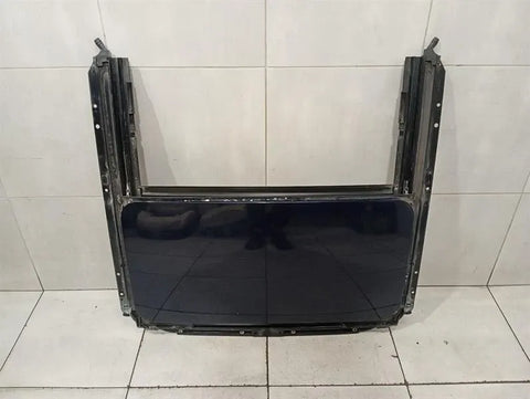 Porsche 911 996 Sunroof Frame 9965641411R Sunroof Frame