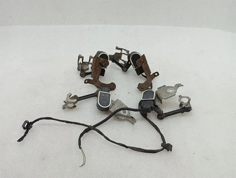 Mercedes C Class W205 Level Sensor Set A2139053302 Level Sensor Set