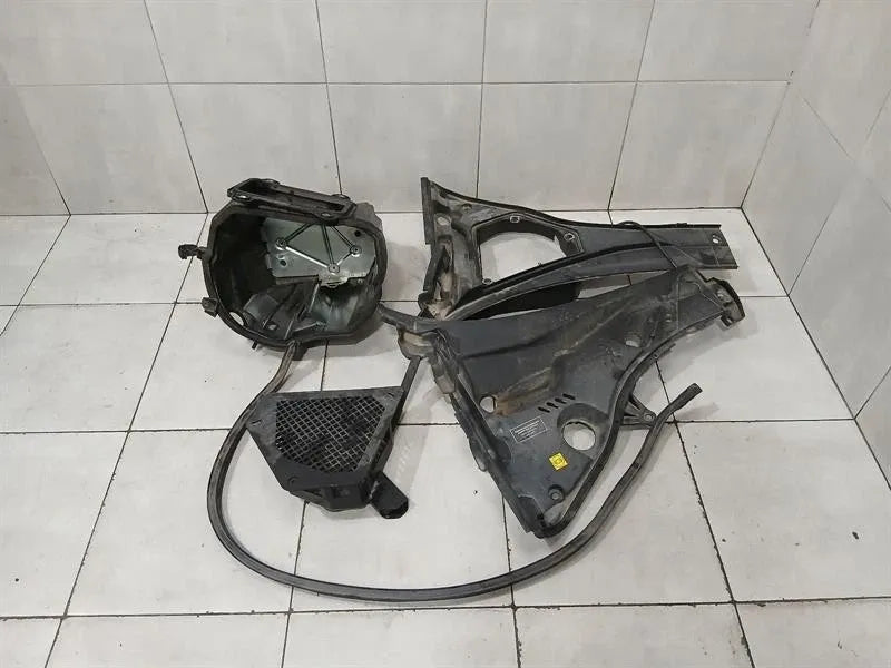 Ferrari Roma F169 Engine Cover 952348 Engine Cover FAULTY