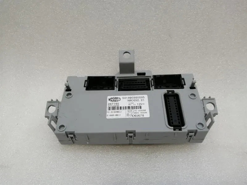 Ferrari F12 Berlinetta F152 Fuse Box 267785 Fuse Box BODY