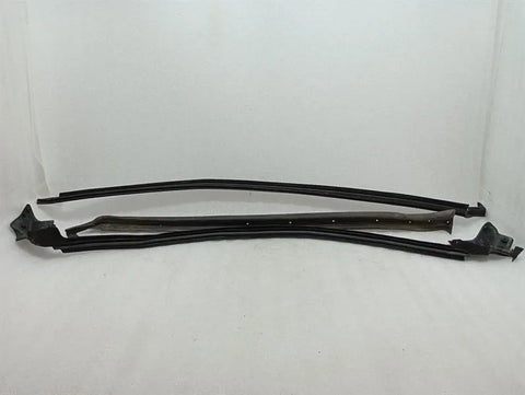 McLaren 600LT Spider Right Door Seal 13A6535CP Right Door Seals