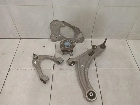Aston Martin Vantage AM6 Left Front Hub HY53-3K185-BC Wheel Bearing Housing Front Li