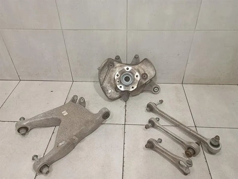 Aston Martin Vantage AM6 Right Rear Hub HY53-5A970-AD Wheel Bearing Housing Rear Re