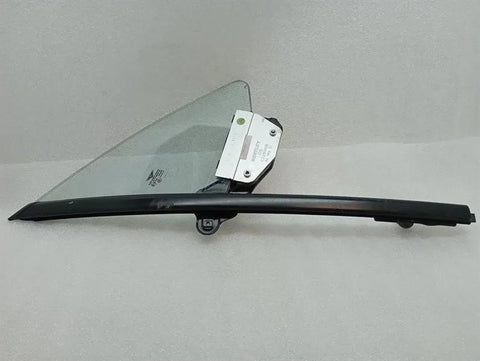 Bentley Continental GT W12 Right Front 1/4 Glass 3W0837412F Right Door Glass