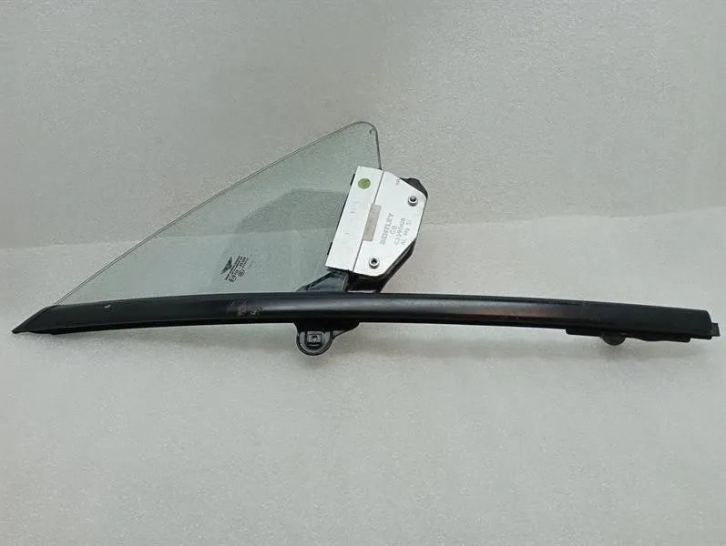Bentley Continental GT W12 Right Front 1/4 Glass 3W0837412F Right Door Glass