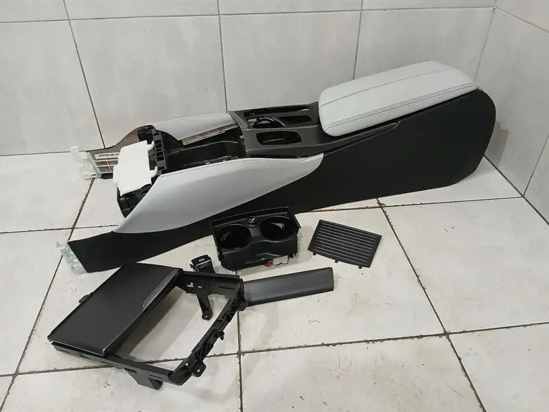 BMW 5 SERIES F90 G30 M5 ARMREST SET 51168071462 RHD RIGHT HAND DRIVE SILVERSTONE