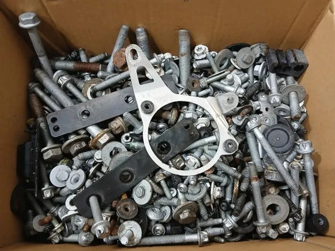 Mercedes GT R190 Roadster Screws Bolts From One Car Set Bolts