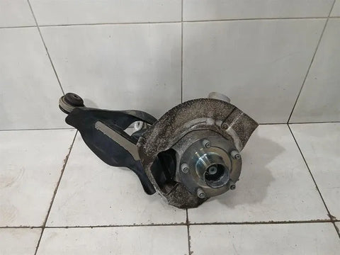 Porsche 911 991 Left Front Hub 99134115704 GTS P478 (Central Wheel Lock)