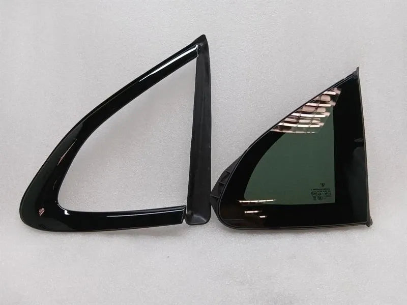 Porsche Panamera 976 G3 2024- Right Rear 1/4 Glass 976845298 Door Window 1/4 Rear