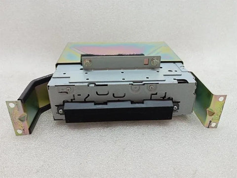 Aston Martin Vanquish S 04-07 V12 CD player 30679804 audio system controller