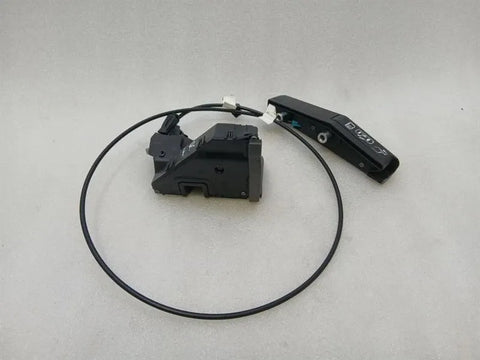 Chevrolet Corvette C8 right door lock 85162511 RH door lock right