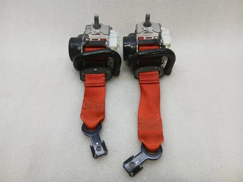 Chevrolet Corvette C8 front seat belt set 84716343 seat belt belt front red
