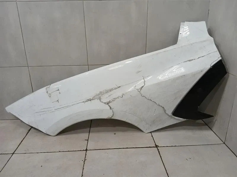 Chevrolet Corvette C8 rear right panel 85120401 rear right side panel defect