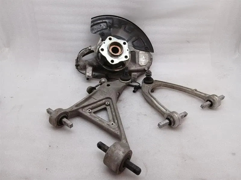 Ferrari F8 F142MFL Right Front Hub 843904 Wheel Bearing Housing Front Right
