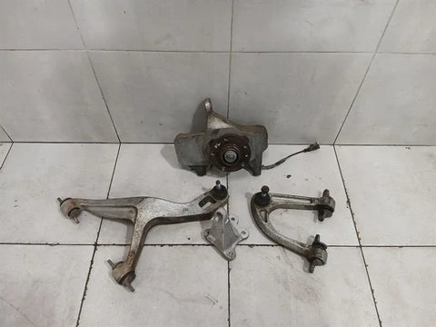 McLaren 650S Spider 14-17 Left Front Hub 11B0033CP Wheel Bearing Housing Front Left