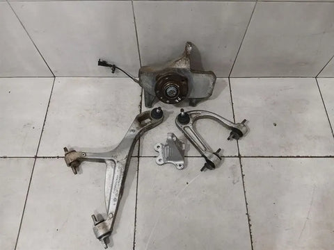 McLaren 650S Spider 14-17 Right Front Hub 11B0114CP Wheel Bearing Housing Front Right