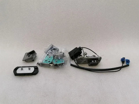 Mercedes W464 18-24 G63 AMG Boot Lock A4637409900 Boot Lock