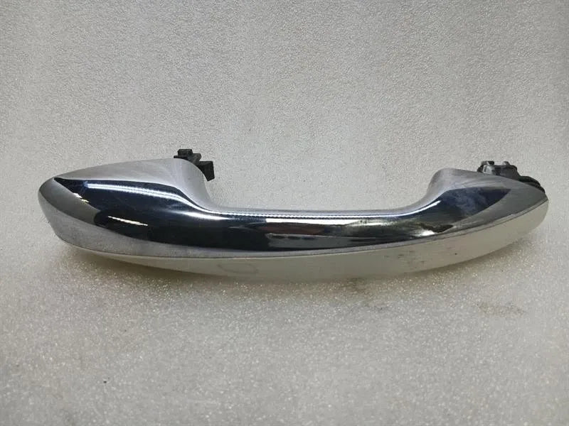 MERCEDES GT R190 ROADSTER DOOR HANDLE A0997605601 RIGHT DOOR HANDLE KEYLESS