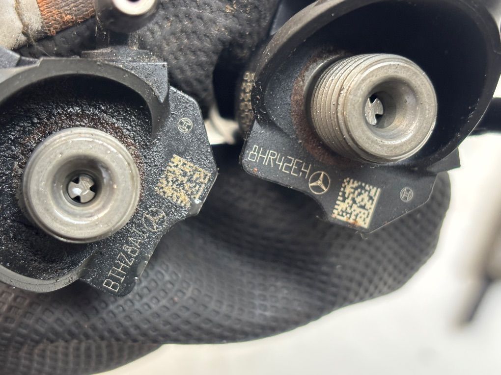 0445115015 0445115066 0445115065 0445115014 0986435400 Fuel injector set MERCEDES-BENZ ML-CLASS (W164) (2005-2011)