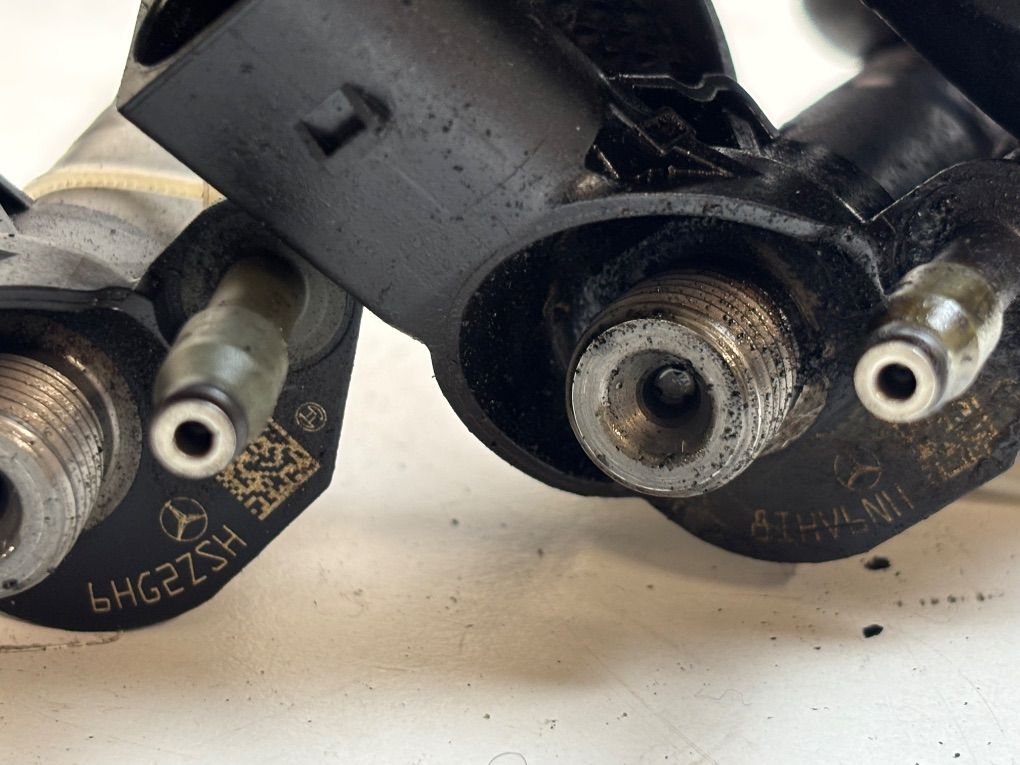 0445116025 0445116026 0986435404 Fuel injector set MERCEDES-BENZ E-CLASS (W212) (2009-2016)